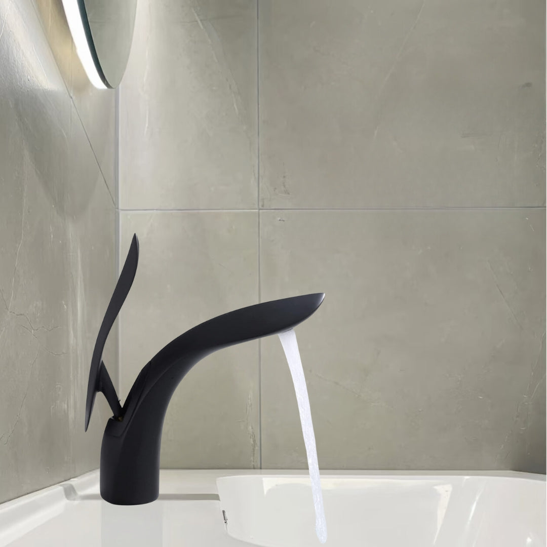 Matte Black Leaf‑Inspired Bathroom Faucet – Soft Aerated Stream