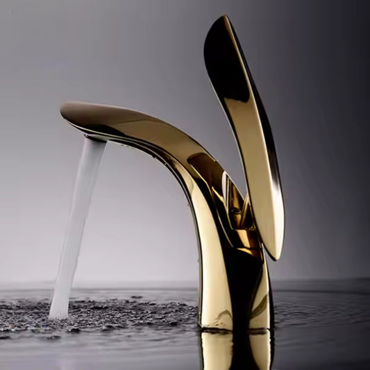 Polished Gold Leaf‑Inspired Bathroom Faucet – Soft Aerated Stream